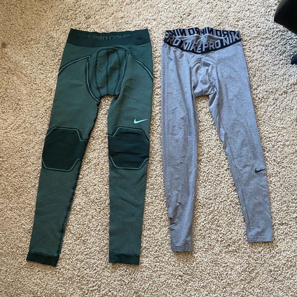 2 Nike Pro Athletic Tights